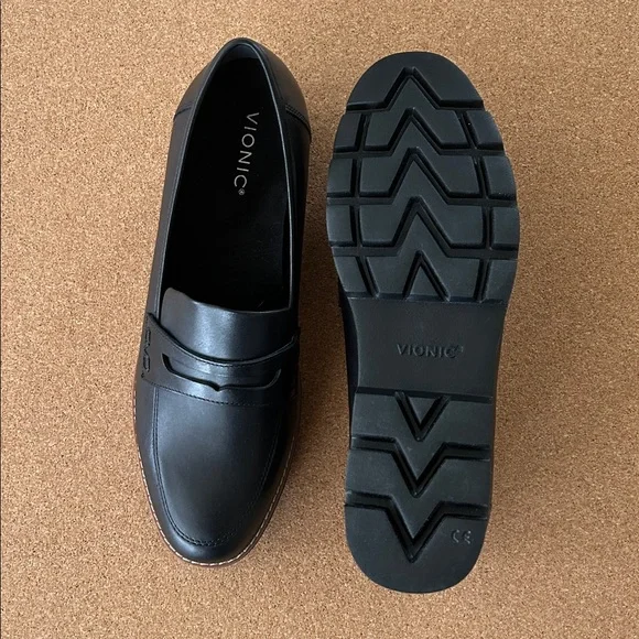 Vionic Cheryl II Black Nappa Leather Loafers – 12W – New - Picture 3 of 5